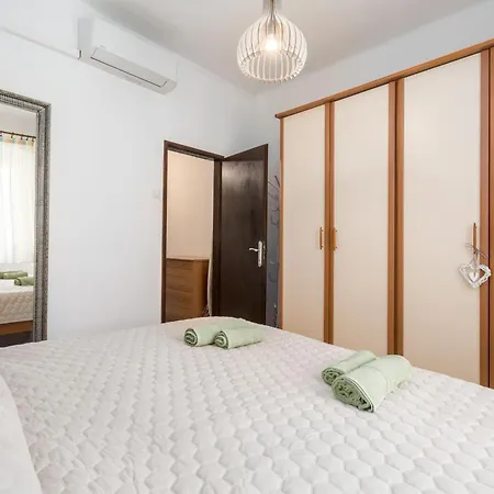 Apartment Eufrasiana In Altstadt *