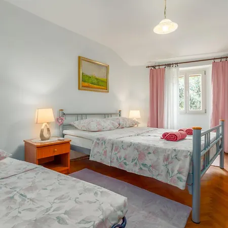 Apartment Eufrasiana In Altstadt